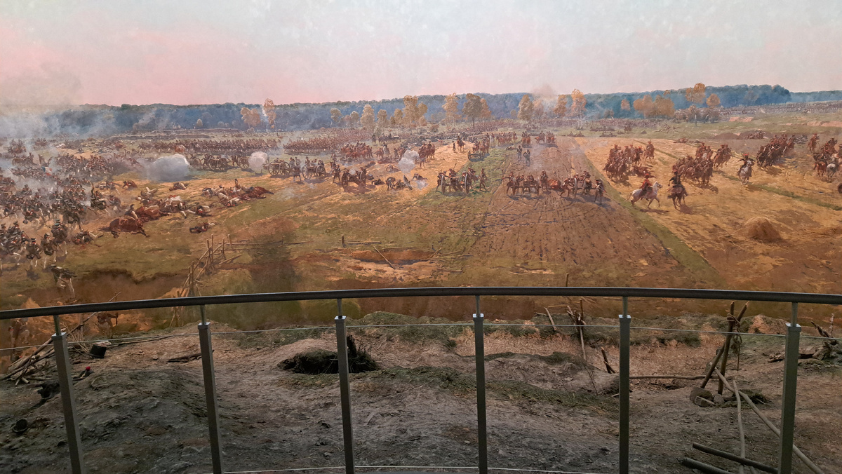 Одна из частей полотна