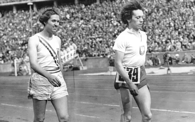    Станислава Валасевич и Хелен Стивенс / Источник фото: Getty Images