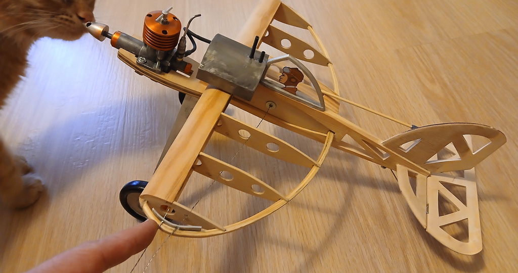 Сувенирная кордовая авиамодель. Часть третья