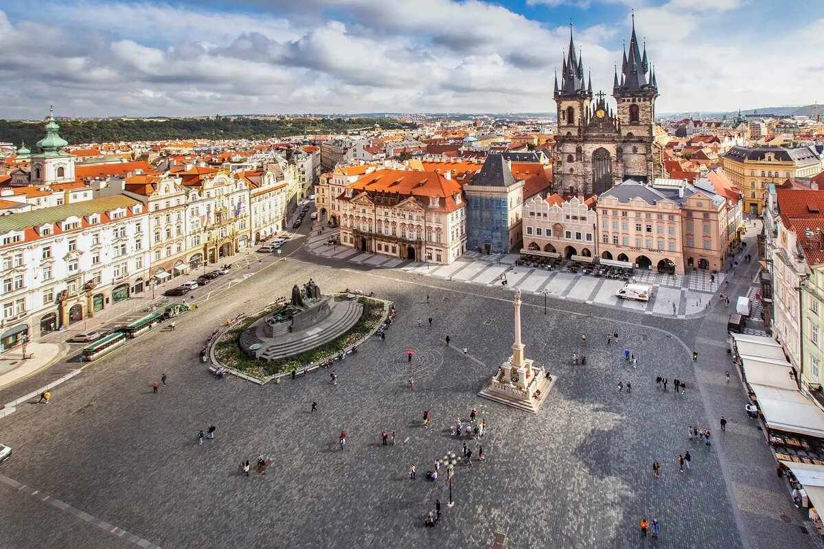 Староместская площадь https://prague.eu/cs/objevujte/staromestske-namesti