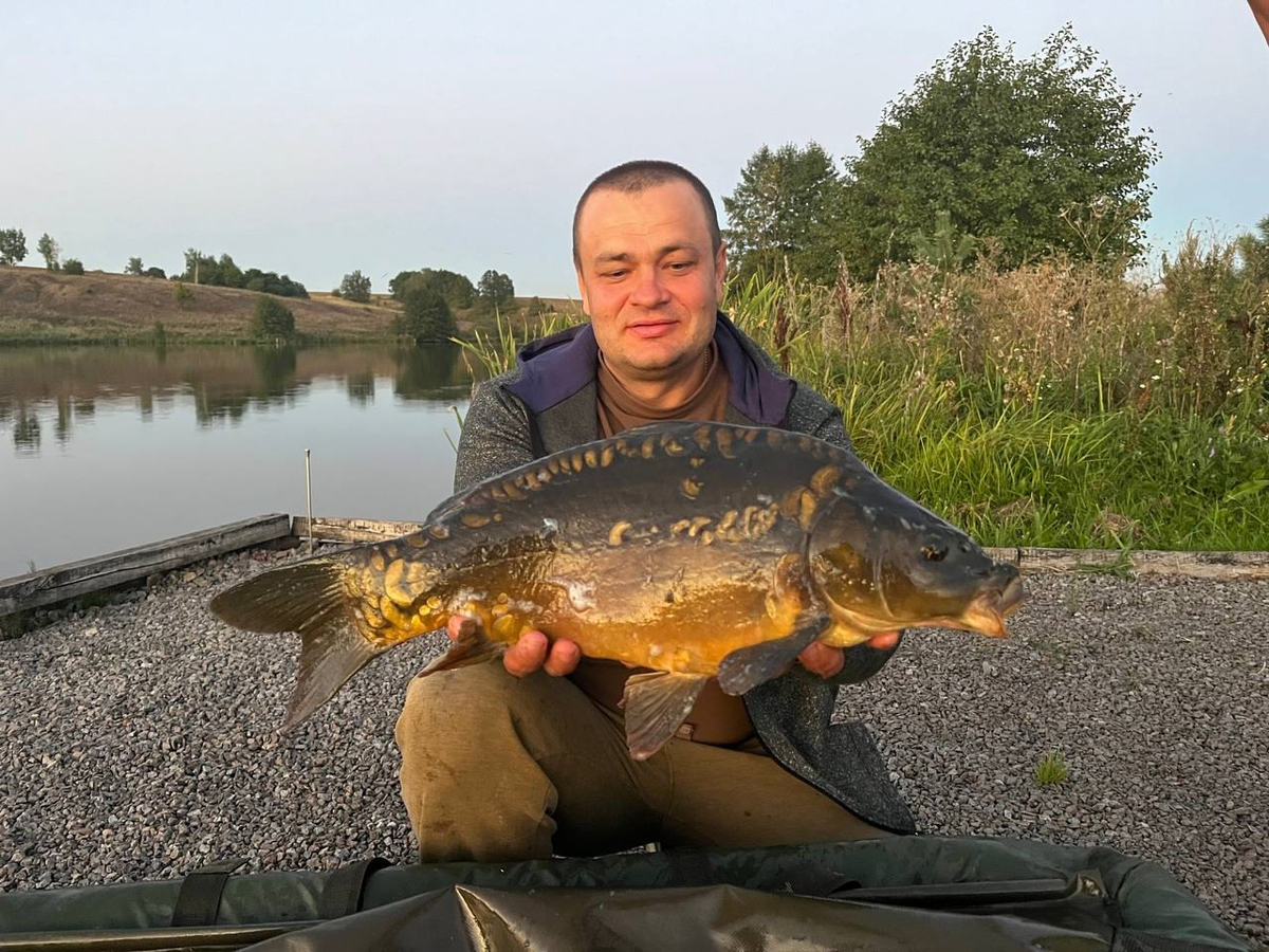 Сергей Разлатый - капитан команды Carp Travel, чемпион РФ по ловле карпа 2022, призер кубка РФ 2025