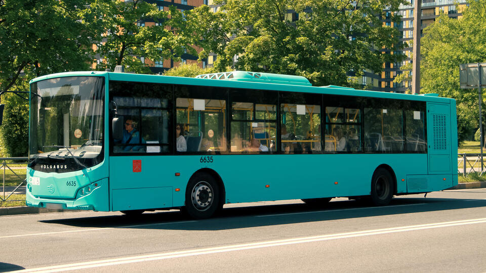     Лукашенко предложил обеспечить техобслуживание петербургских автобусов ИЗВЕСТИЯ/Телеканал «78»