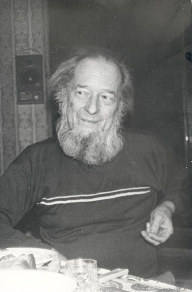 Анатолий Михайлович Давыдов (09.06.1923-15.07.2004) за несколько лет до смерти: фото из личного архива автора.