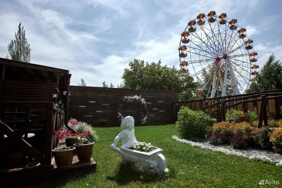    Кафе продают в парке "Арлекино" за 16 млн рублей. Источник: avito.ru