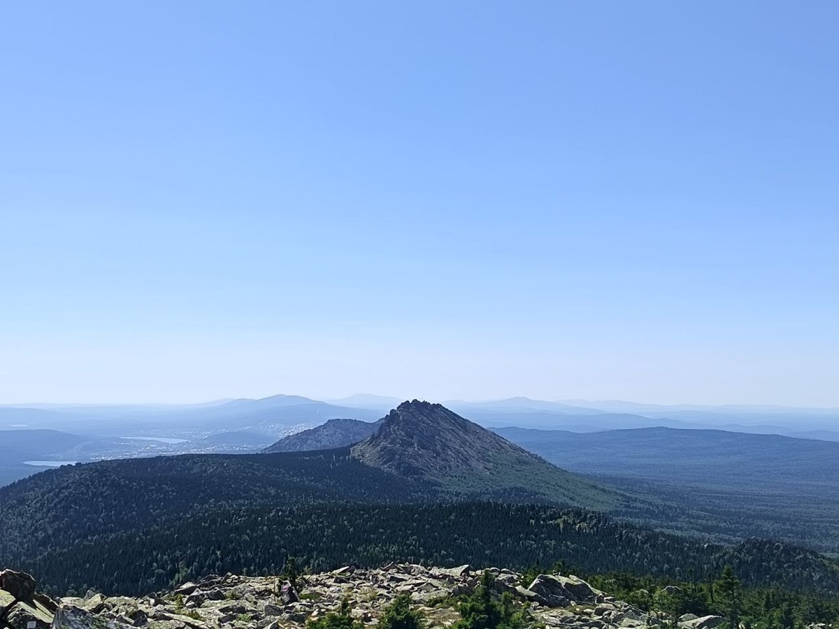 Вид нп откликной гребень с г. Круглица 