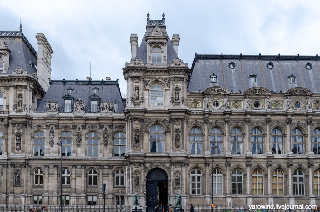 Лувр, Париж
