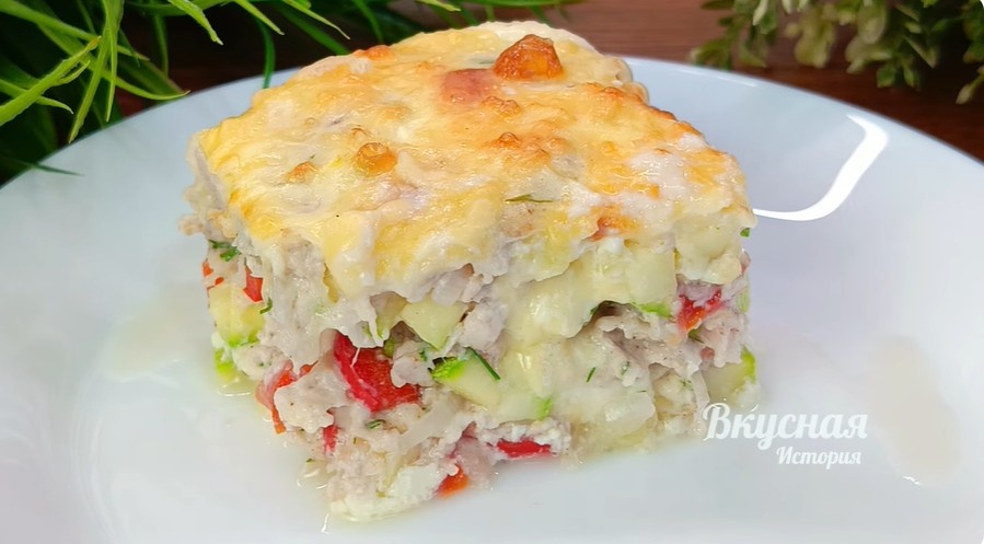 Обалденный обед на скорую руку с Кабачками и Фаршем. Все смешали и в духовку. Быстро, вкусно и полезно.