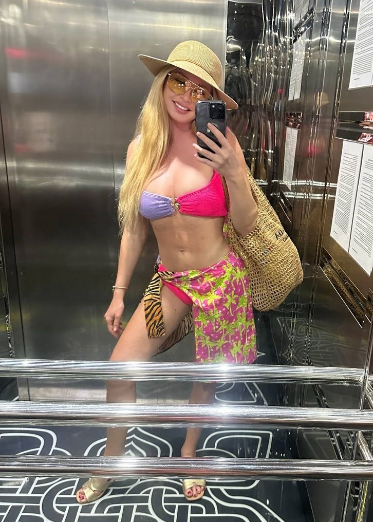    Дарья Пынзарь в бикиниСоцсети Дарьи Пынзарь