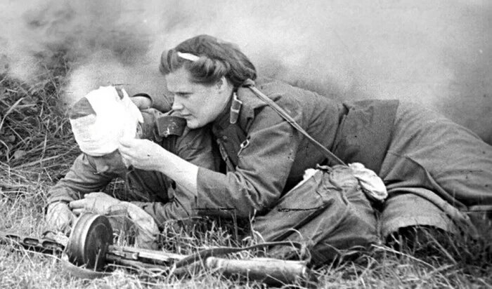 На фото Мария Денисова, младший врач 766 стрелкового полка.