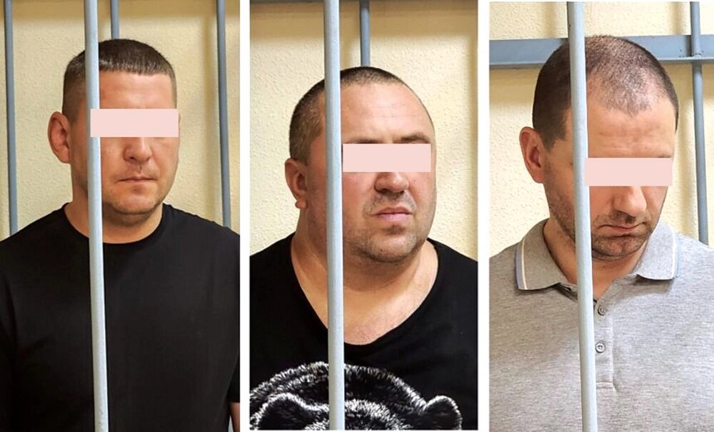    Всех троих начальников отделов полиции по ходатайству следствия отправили под стражу на два месяца. Фото: Объединённая пресс-служба судов Санкт-Петербурга