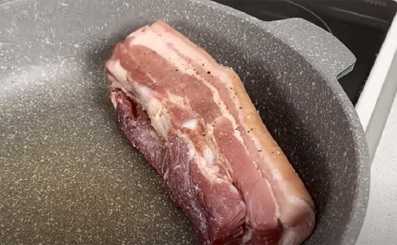 Обычную грудинку готовим нежной и вкусной, как в ресторане