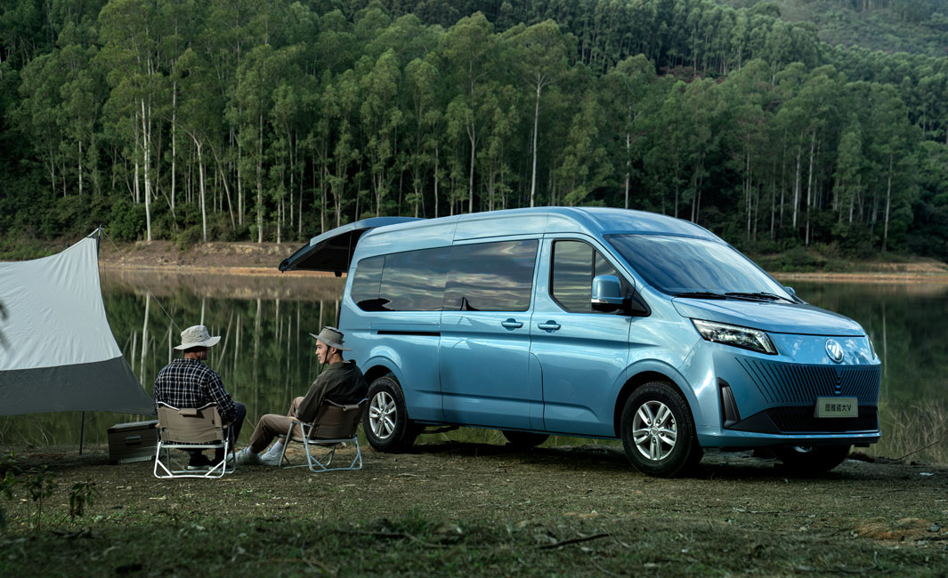 Микроавтобус Foton View. Фото с сайта производителя