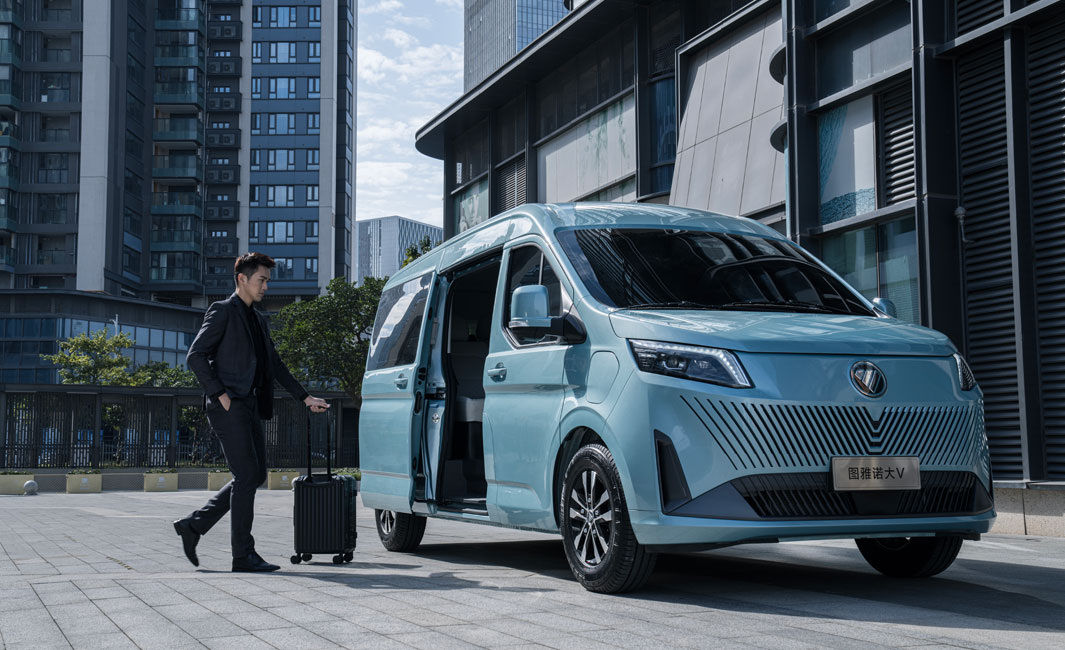 Микроавтобус Foton View. Фото с сайта производителя