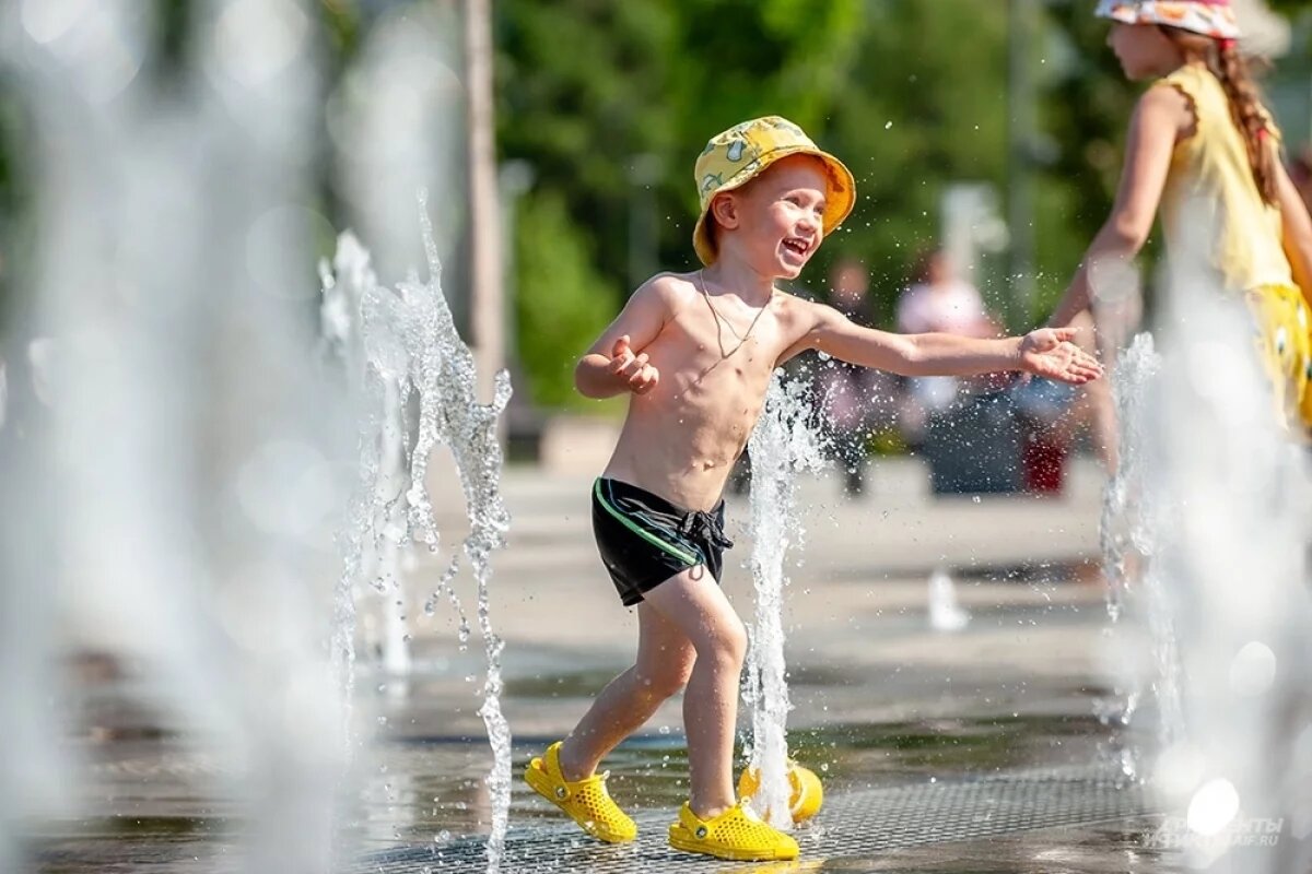    В Краснодарском крае продолжает держаться жаркая и солнечная погода