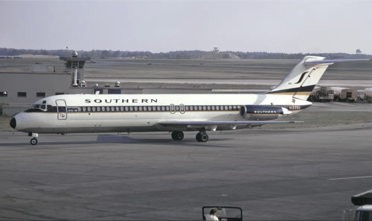 N1335U — самолёт, попавший в аварию. (Вернер Фишдик)