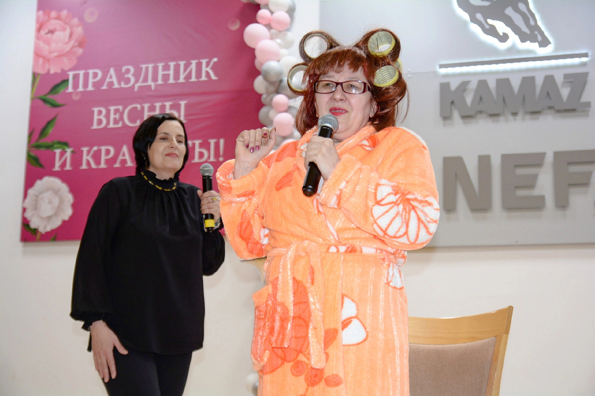 Оксана Окладникова в миниатюре «Женщина и мозг»