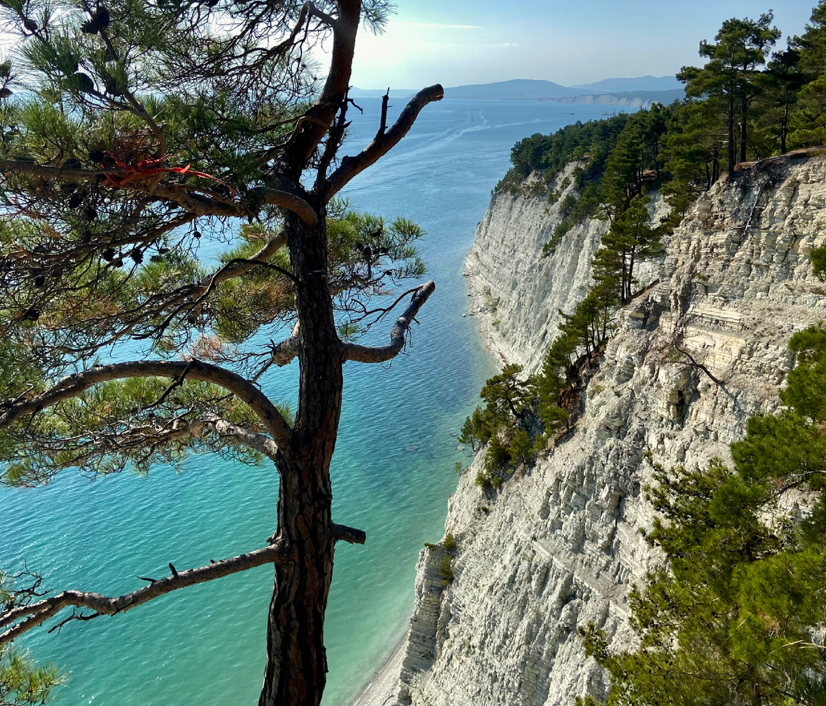 Пляж Голубая бездна. Геленджик