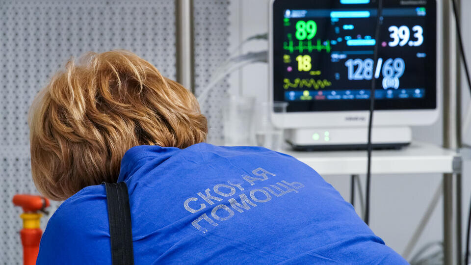     12 человек заразились сальмонеллезом в уральском кафе "Версаль" ИЗВЕСТИЯ/Сергей Лантюхов