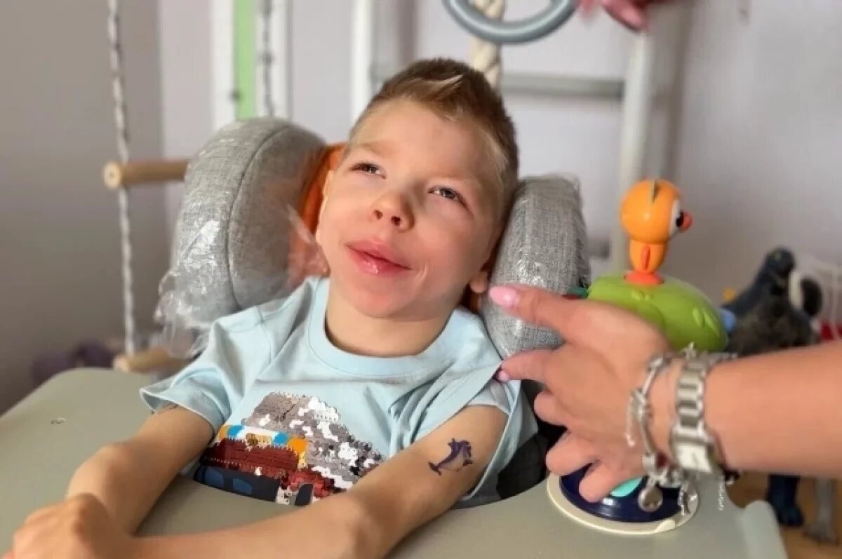    В Перми ищут няню и друга для мальчика, получившего травму при родах