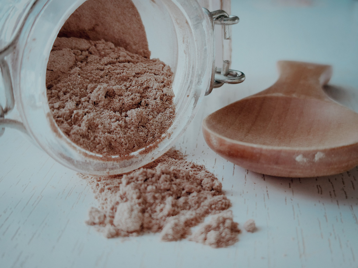 Сухой шампунь для брюнеток и шатенок