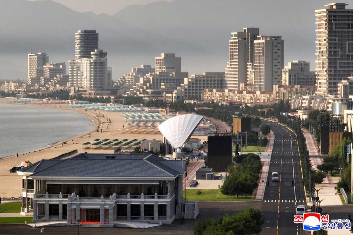 Курорт "Вонсан-Кальма", фото Северокорейского издания