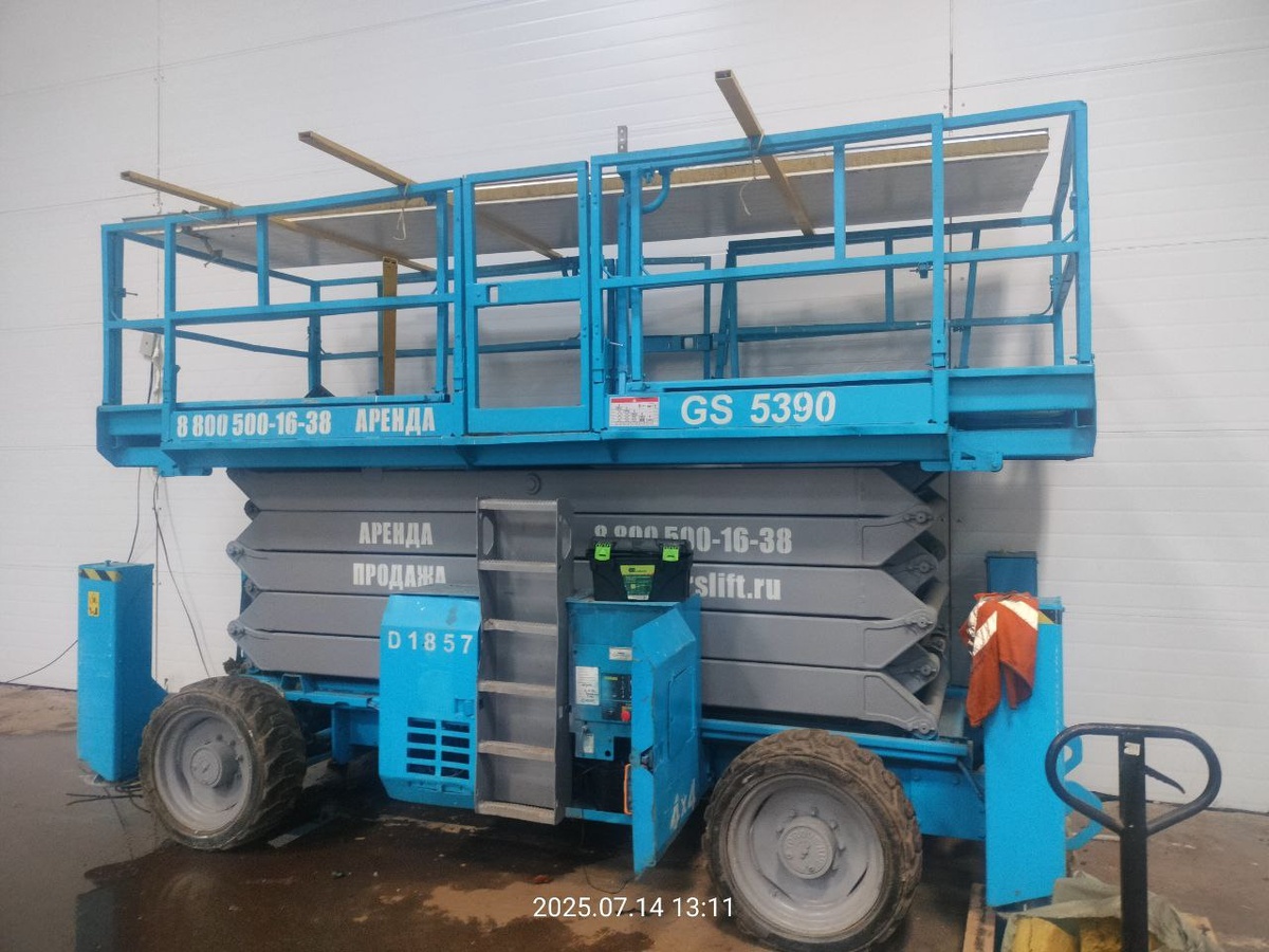 Подъемник Genie GS 5390.