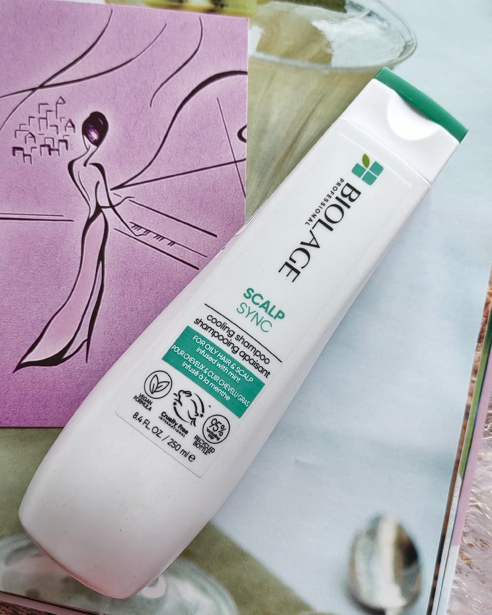 Шампунь от бренда "Biolage Professional" - "Scalp Sync Cooling", флакон