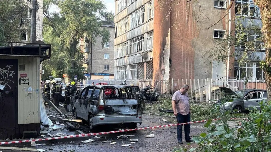    Последствия атаки украинских БПЛА в Воронеже. Фото: телеграм-канал Shot