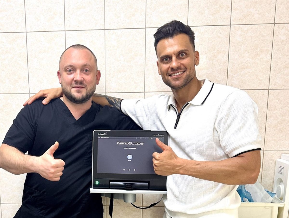    Поводом для обращения к врачам стали возобновившиеся боли в колене