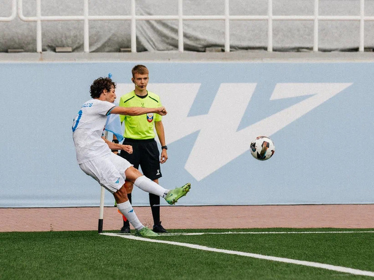     Фото: Роман Хатимов, предоставлено пресс-службой ФК "Челябинск"