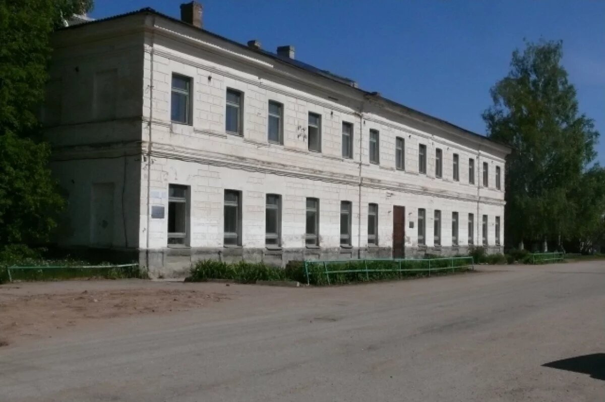    Отремонтировать бывшее духовное училище планируют в Порхове