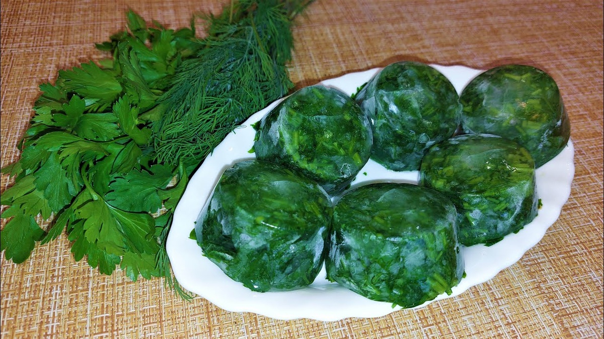 Заморозка в формах для льда)