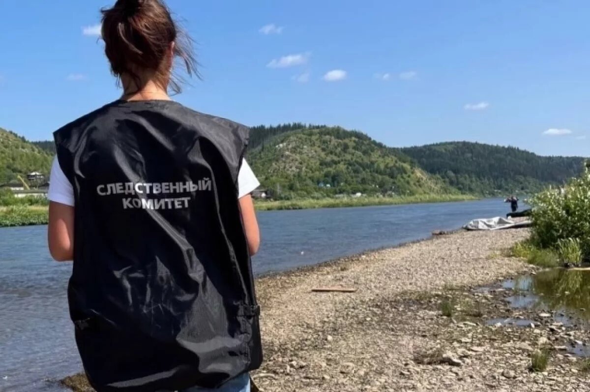    На место выехали следователи