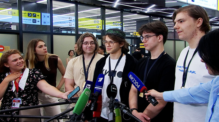    © АО "ТВ Центр"