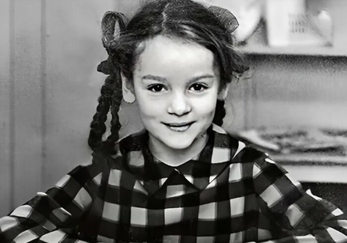 Жанна Эппле в детстве.