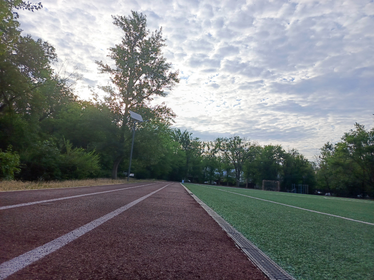 На стадионе