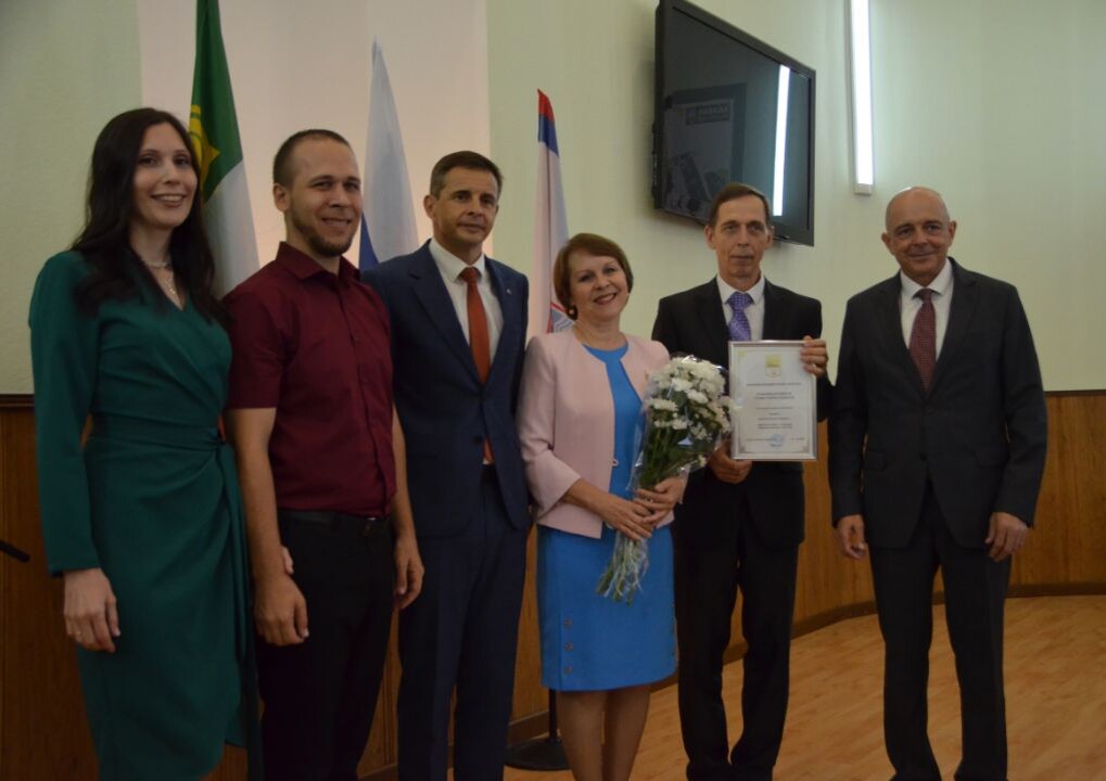 Общий трудовой стаж династии Лашкиных в искусстве и культуре — 123 года. 