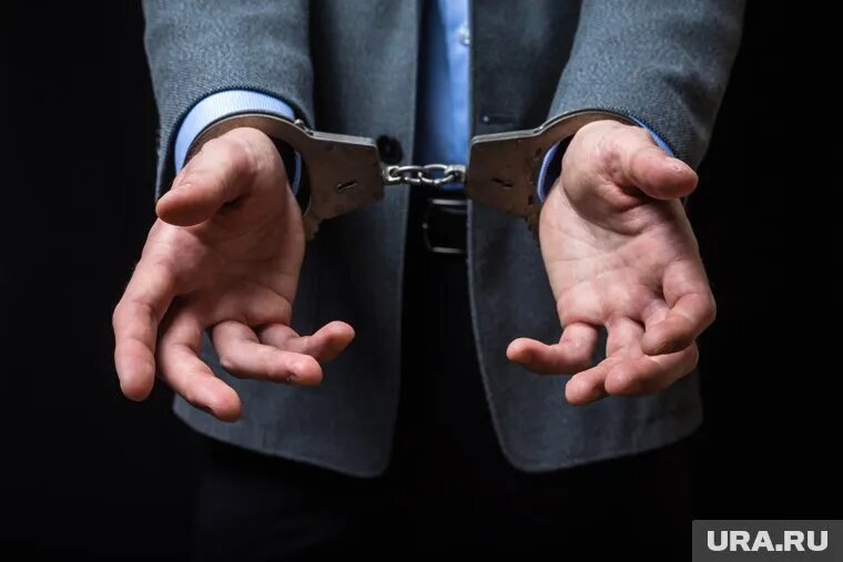 Главу управления экологии Нижневартовска Олега Попенко задержали. Фото: Александр Кулаковский © URA.RU