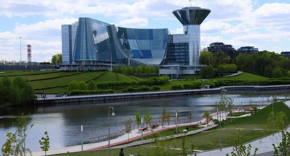    Заур Карамызов