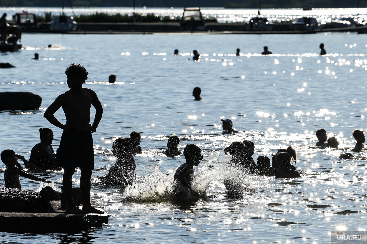 Мать кинулась спасать дочь, но сама утонула (архивное фото). Фото: Владимир Жабриков © URA.RU