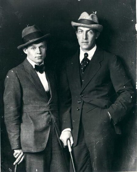 /Сергей Есенин и Анатолий Мариенгоф/