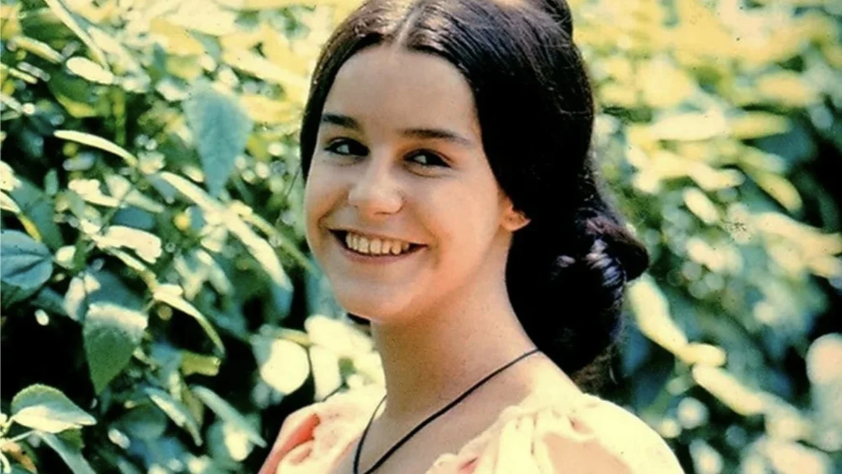 Луселия Сантуш в роли Изауры в сериале "Рабыня Изаура"