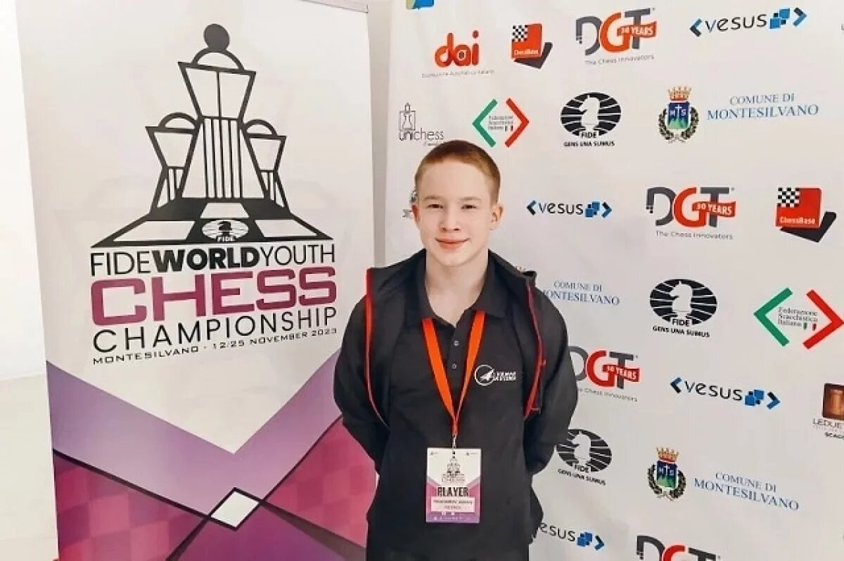    Звезда шахматного клуба ВСМПО-АВИСМА Алексей Прохоров обыграл сборную Китая