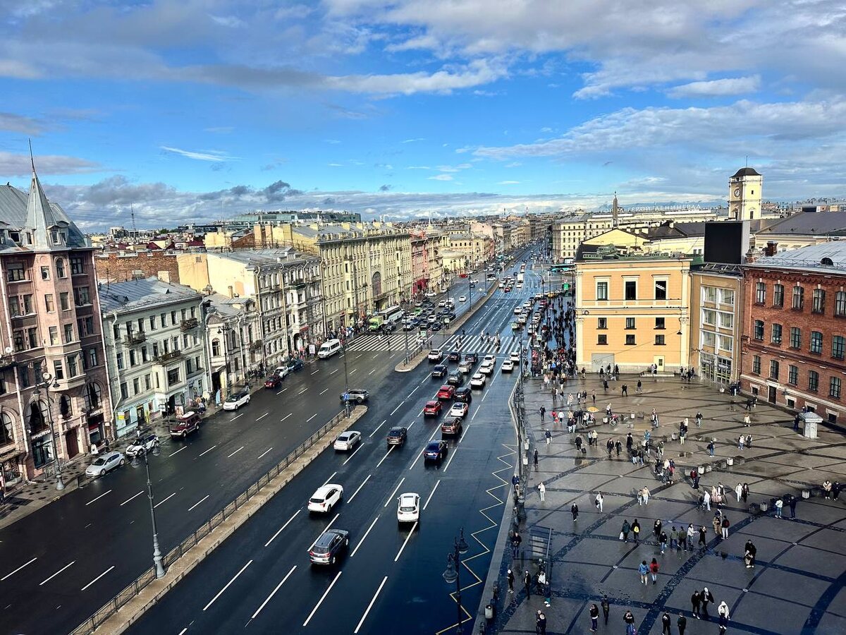 В августе 2025 года Северную столицу выбирали на 15 % чаще, чем год назад.  Фото: Фото: ФедералПресс / Алена Людвиг