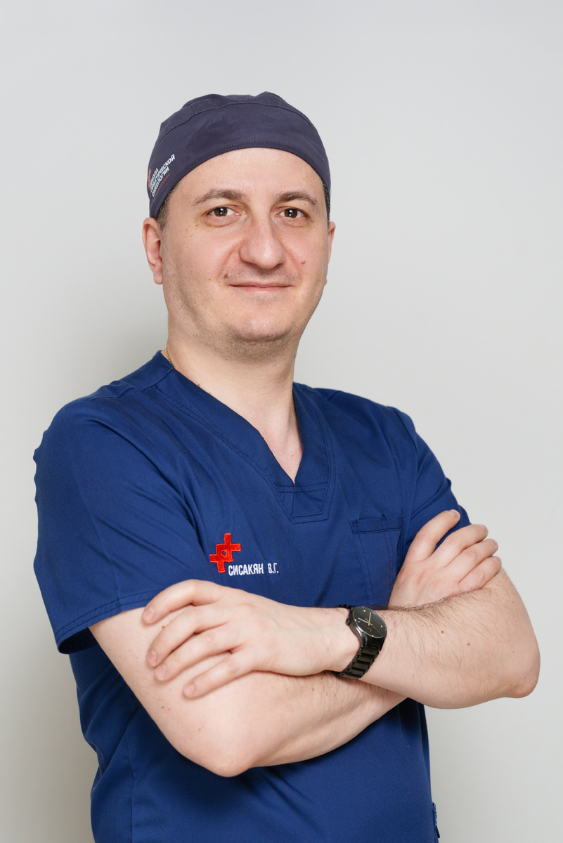 Вираб Гегамович Сисакян, онкогинеколог, хирург, наставник Школы Павленко