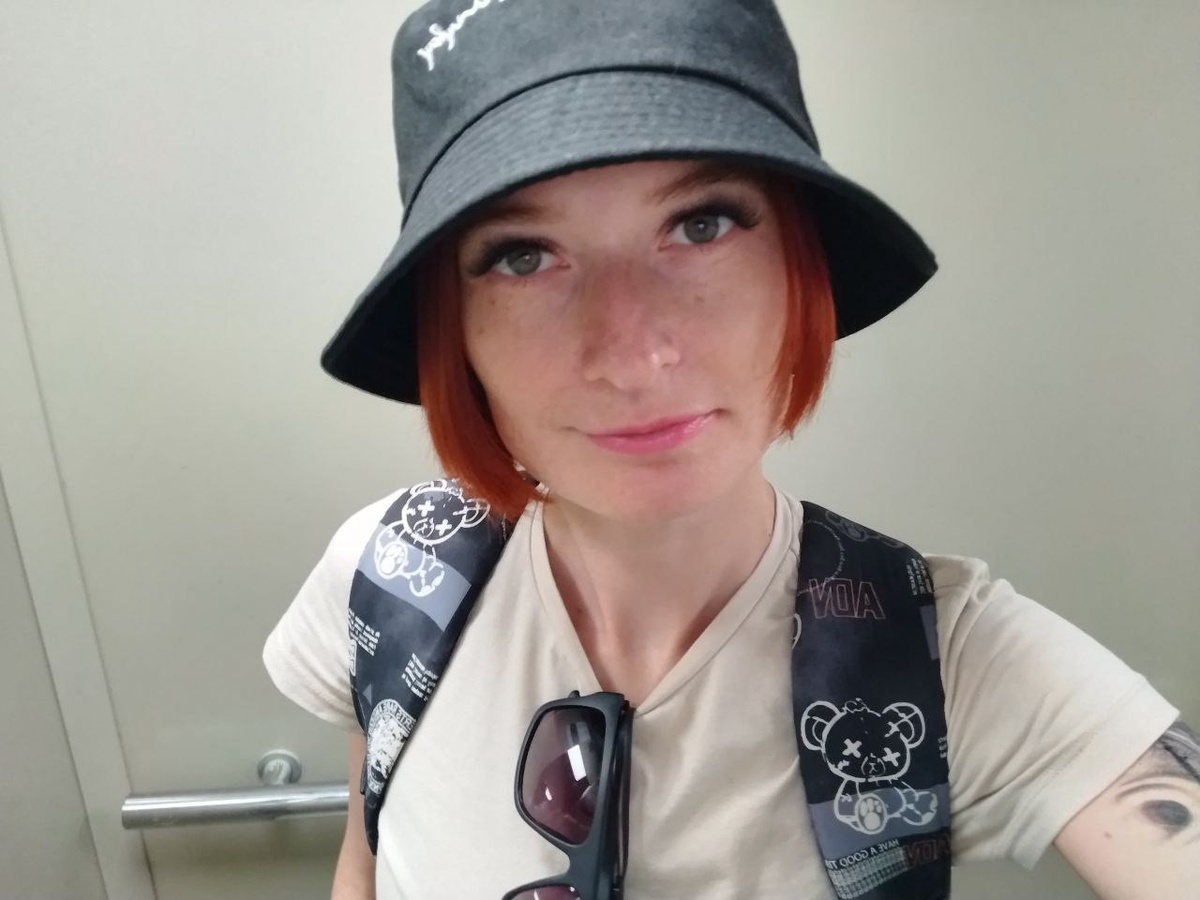 Знакомьтесь - Елена, опытный блоггер, владелец быстро растущего канала