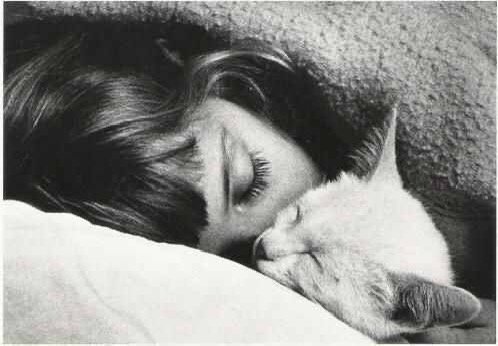 "Мама, зачем ты так?": повесть о девочке, выживающей в мире без любви