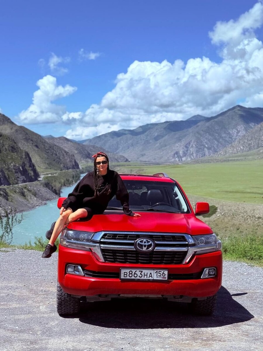    Актриса Анастасия Сиваева на отдыхе в Республике Алтай. Источник: t.me/sivaevatg