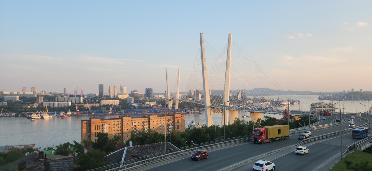 Владивосток, Золотой мост, фото можно листать 