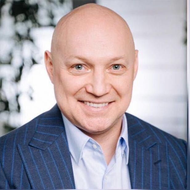 Денис Арсентьев — основатель группы компаний Travelpark, президент Ассоциации компаний придорожного сервиса и туризма, производитель гольф-каров